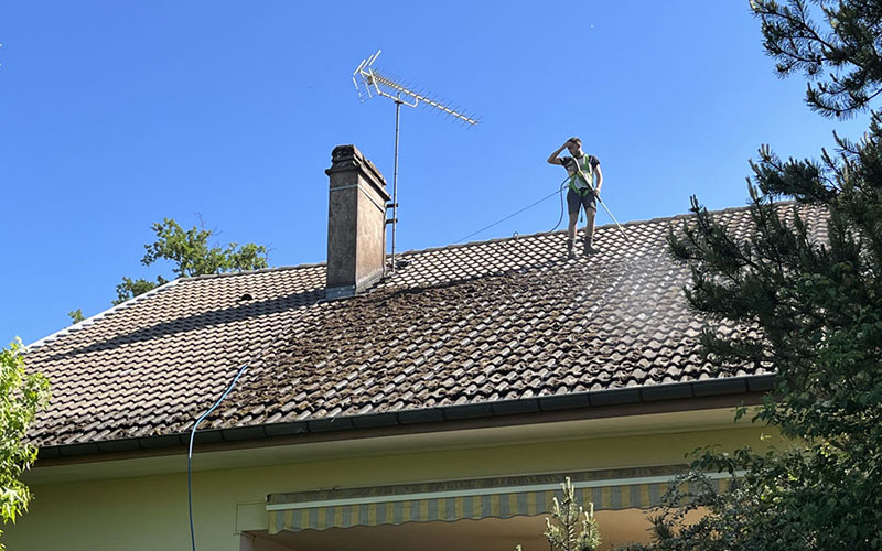nettoyage-toiture-et-traitement-contre-la-mousse-kauffmann
